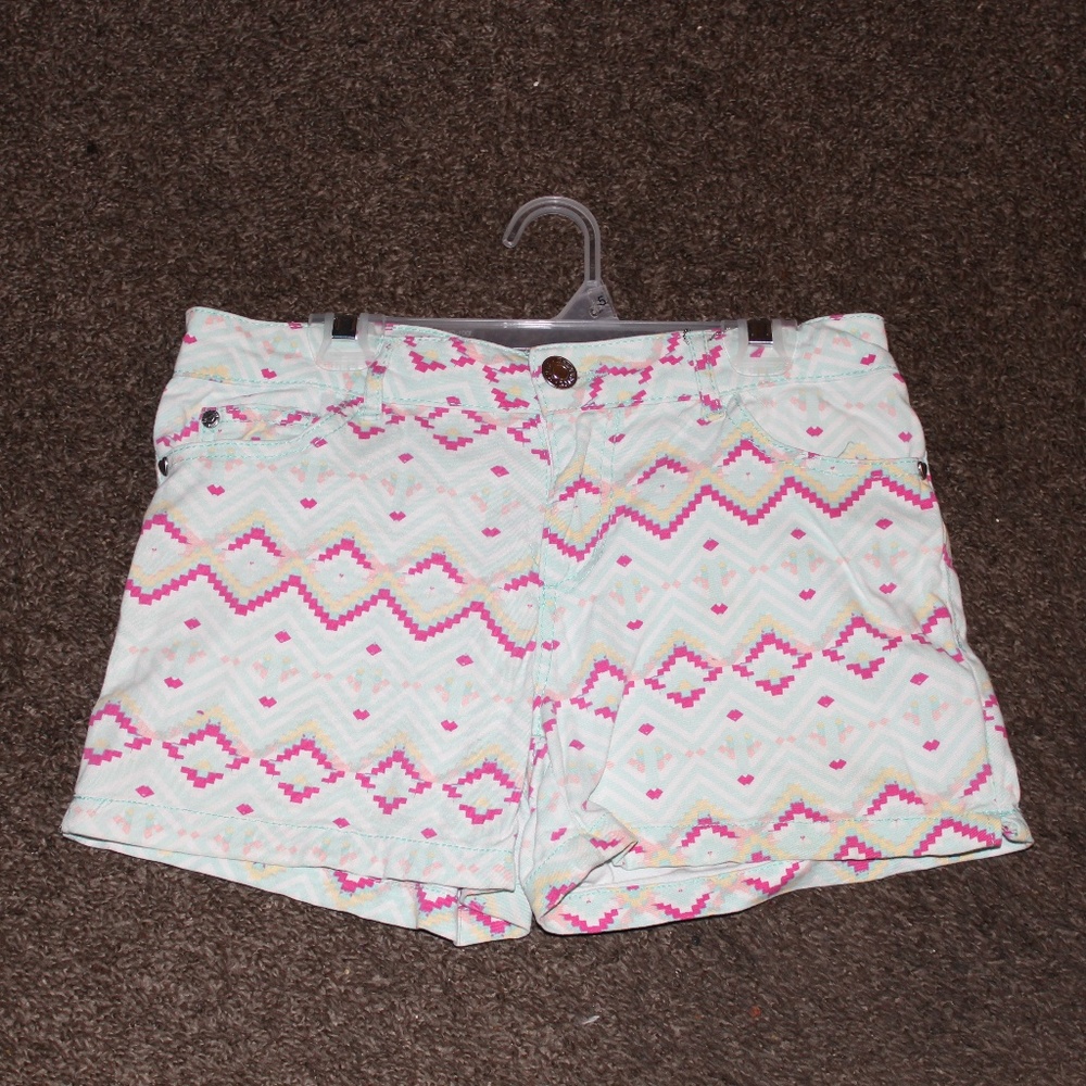 Multi - Color Zig Zag Shorts!